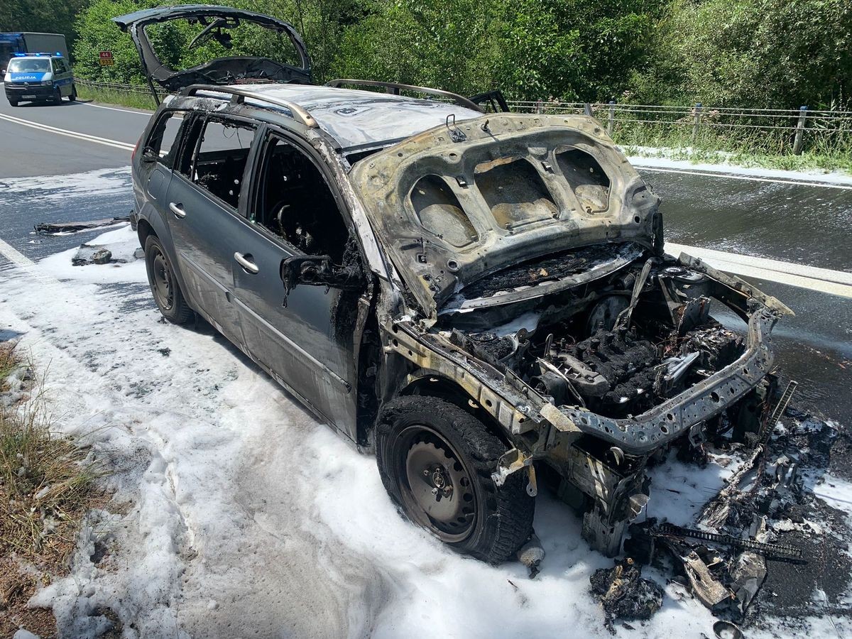 Renault spłonęło w Oświęcimiu