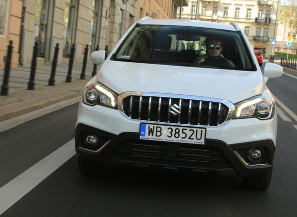 Suzuki SX4 S-Cross Hybrid – z elektrycznym dopalaczem