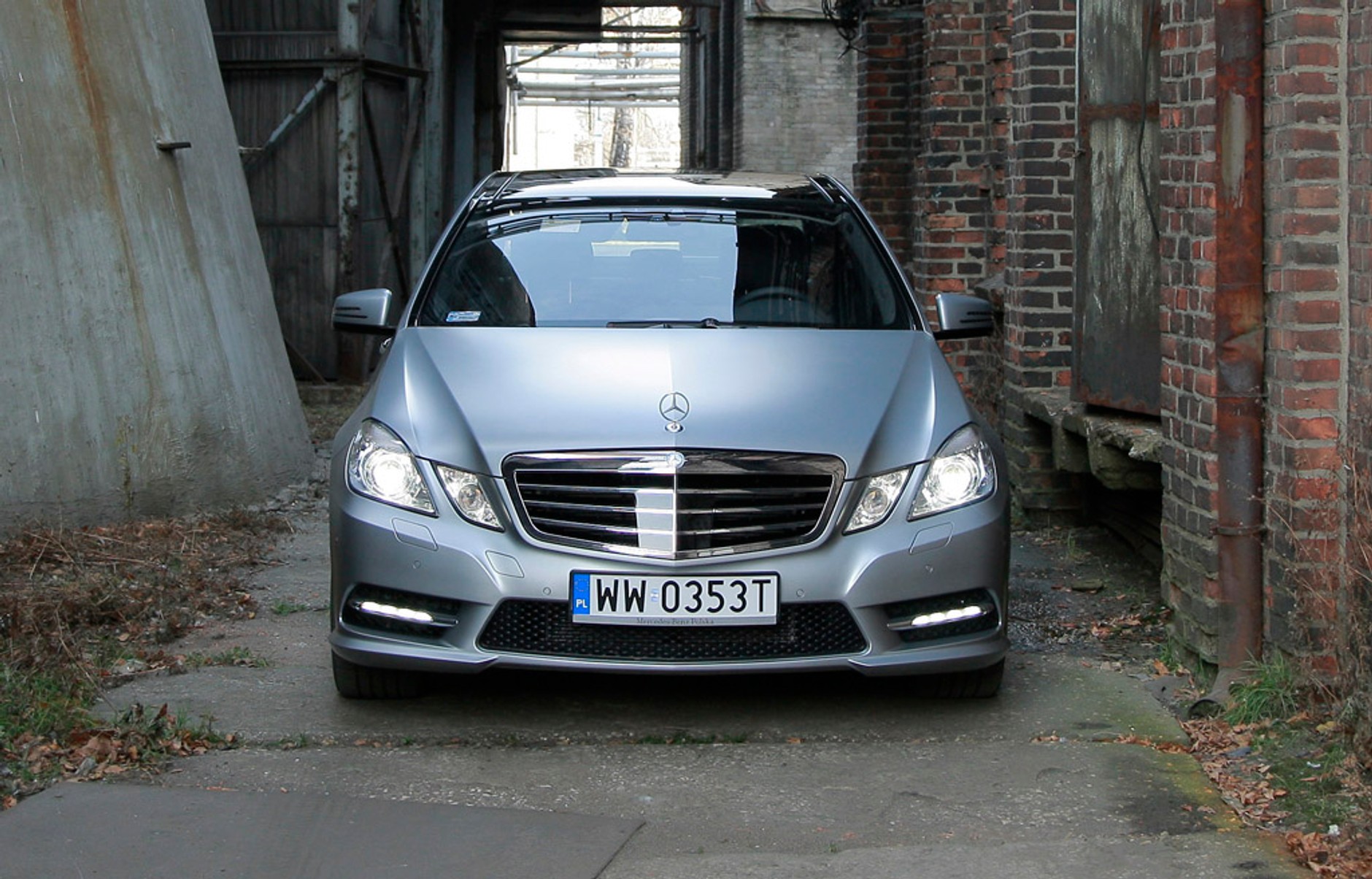 Mercedes E 500: rasowa limuzyna