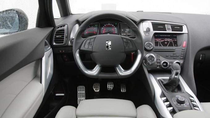 Test Citroena DS5 1.6 THP 200 Sport Chic: elegancka limuzyna