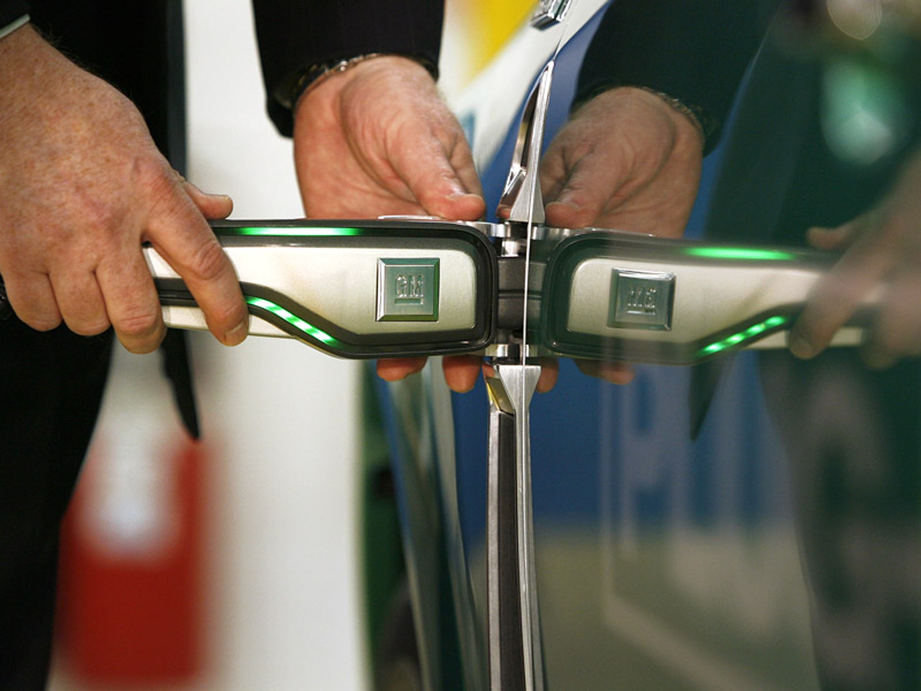 Saturn Vue Green Line Plug-in Hybrid – pierwsza seryjna hybryda ładowana z gniazdka?