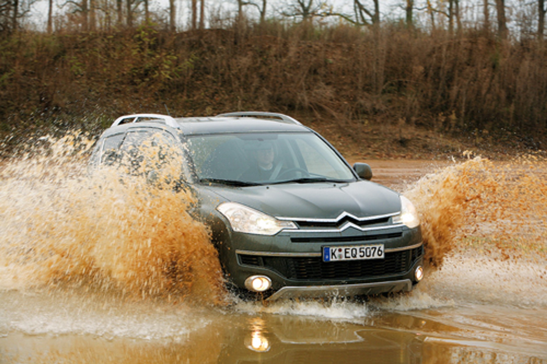 Citroen C-Crosser, Mitsubishi Outlander i Peugeot 4007 - Trójka z jednej stajni