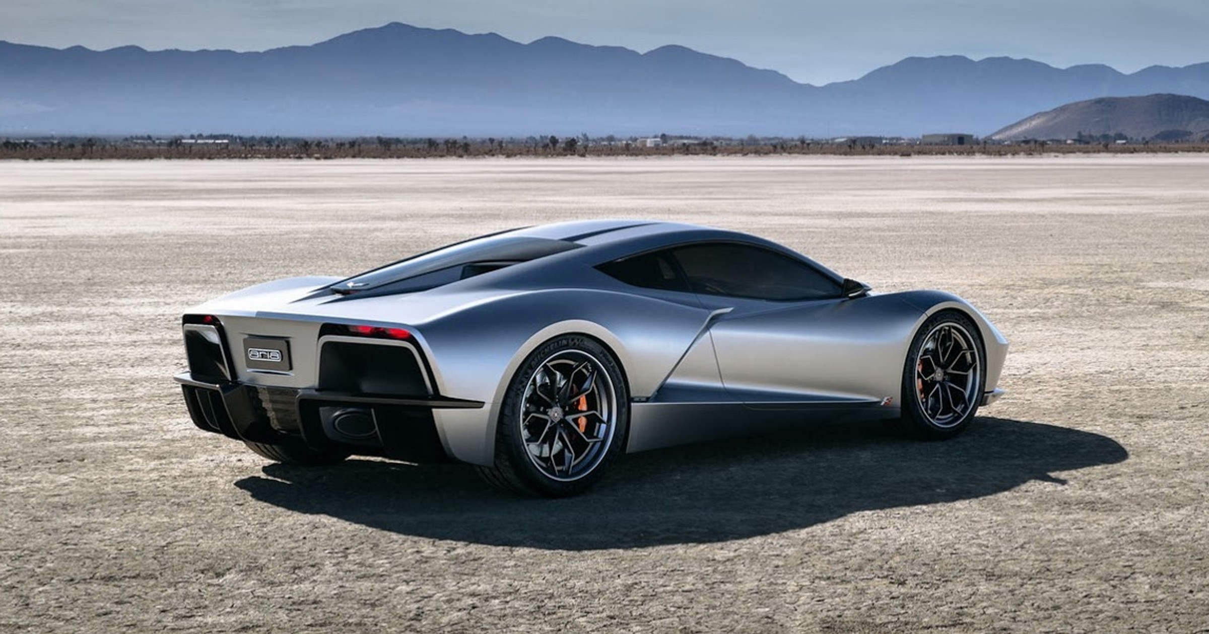 Aria Concept z sercem Corvette