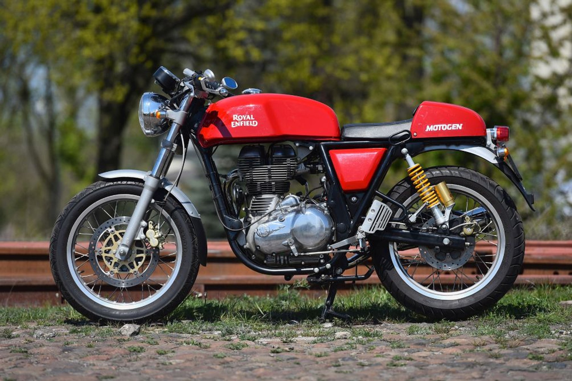 Royal Enfield Continental GT - przedstawiciel europejskiej szkoły budowania motocykli