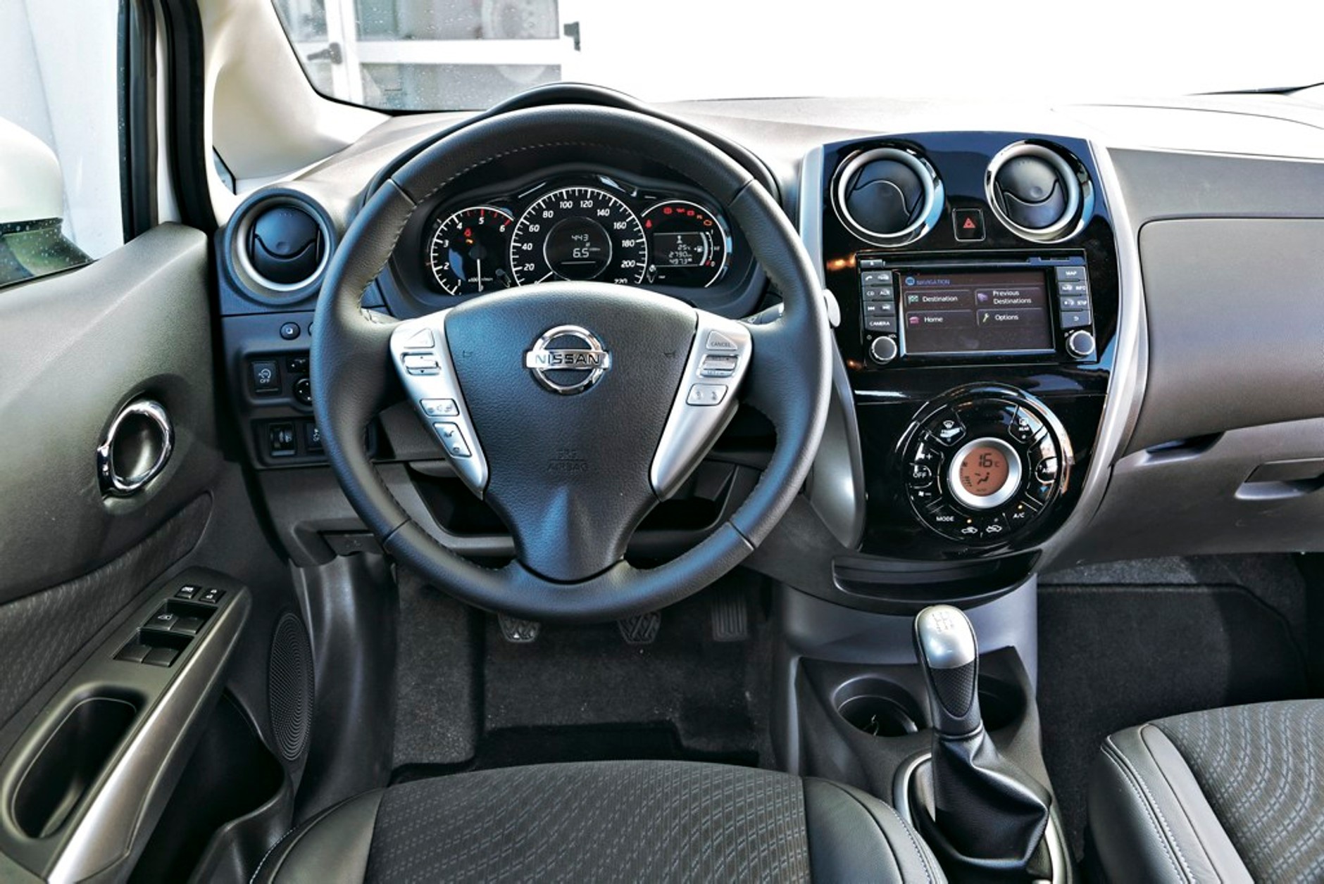 Nissan Note, kokpit