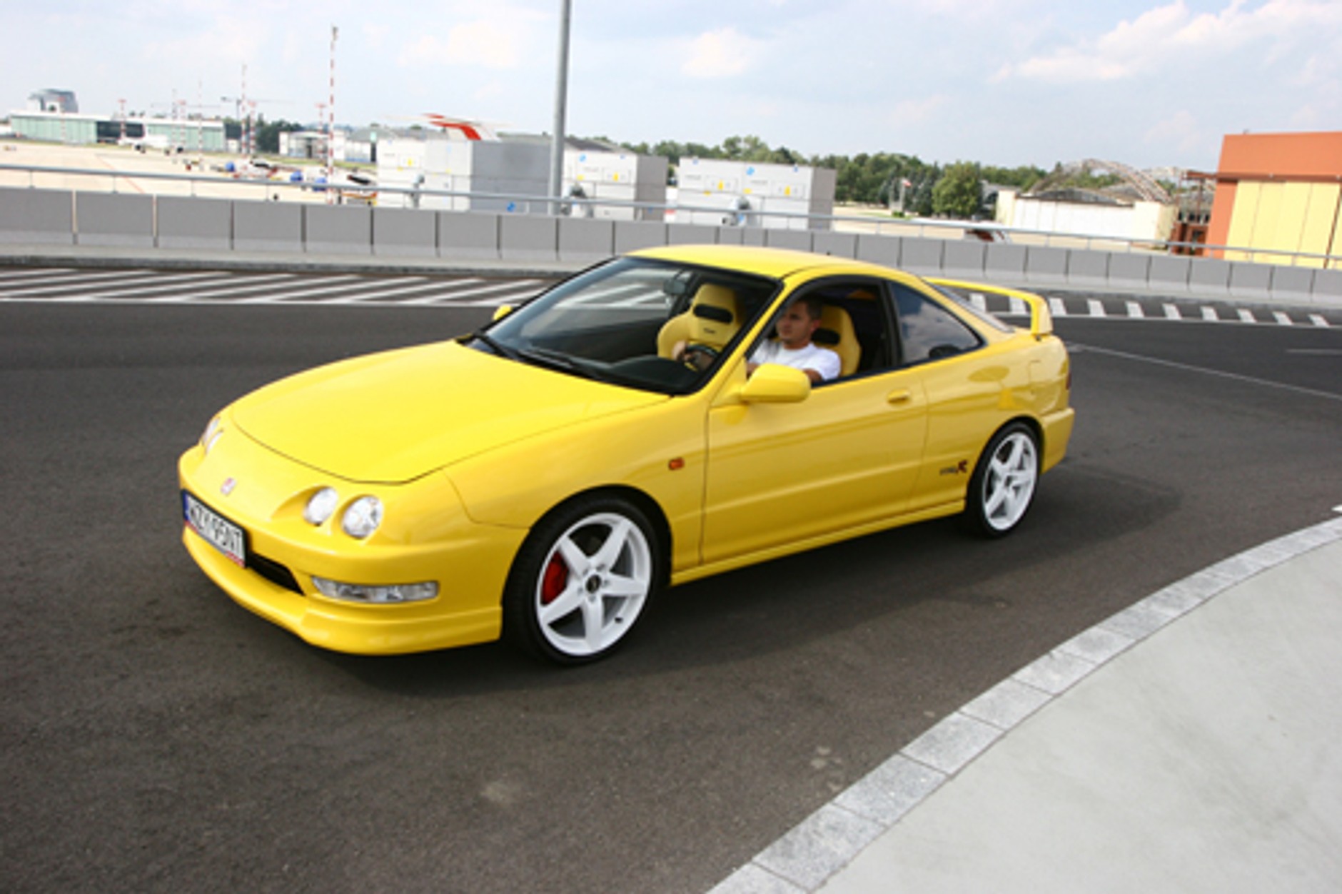 Honda Integra 1.8 VTEC - Czy przyjemność musi kosztować?