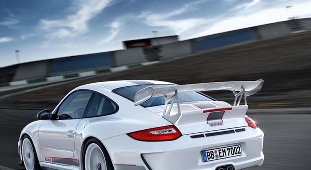 Porsche 911 GT3 RS 4.0 – Drogowa wyścigówka (video)