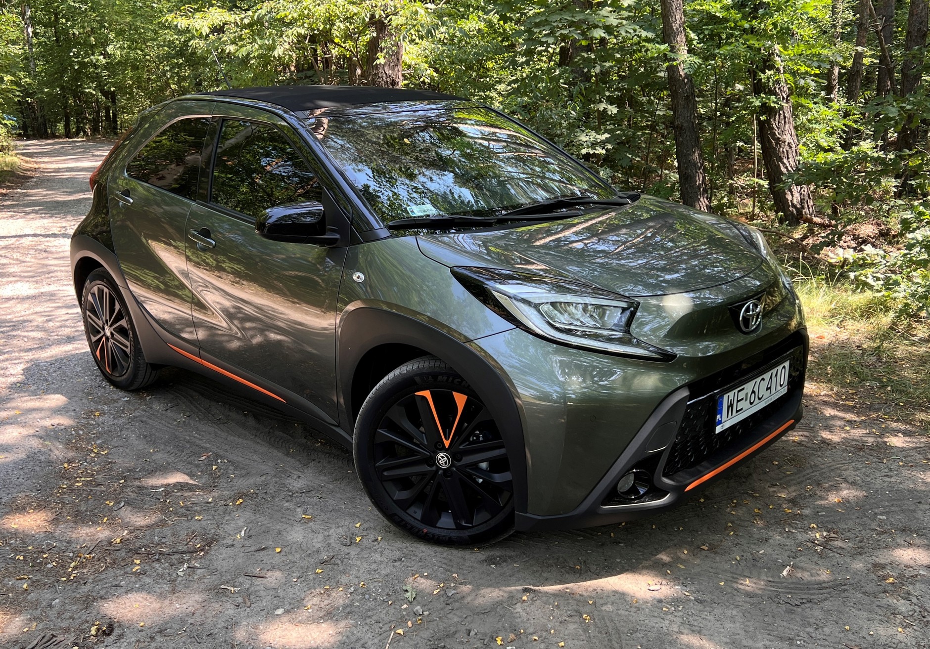 Nowa Toyota Aygo X jest o 12,5 cm szersza i o 6,5 cm wyższa od poprzedniczki.