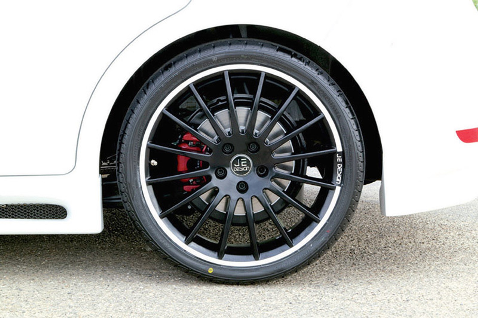 JE Design Seat Leon Cupra – ekstremalny restyling