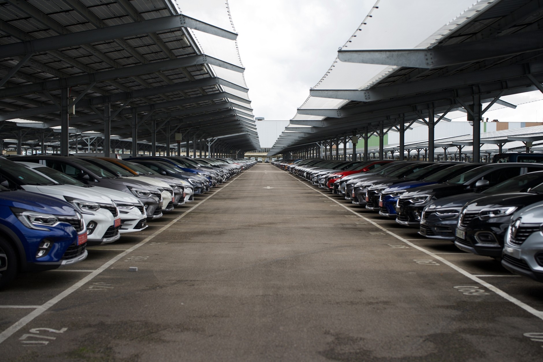 Fabryka samochodów używanych — Renault Factory VO i Refactory