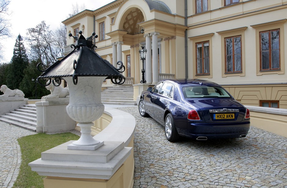 Rolls-Royce Ghost EWB: tylko z kierowcą