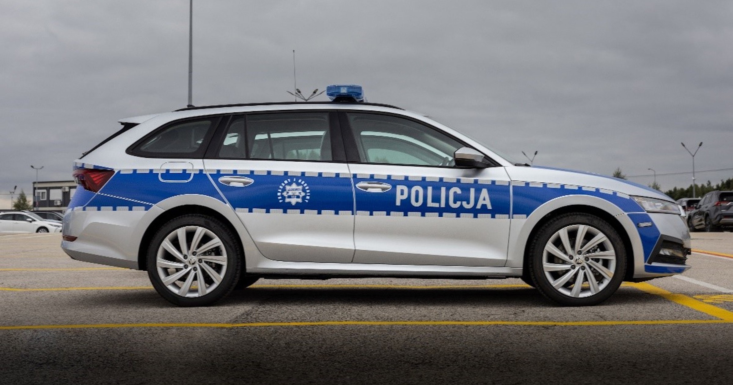 Policyjna flota powiększa się o hybrydowe Skody Octavie