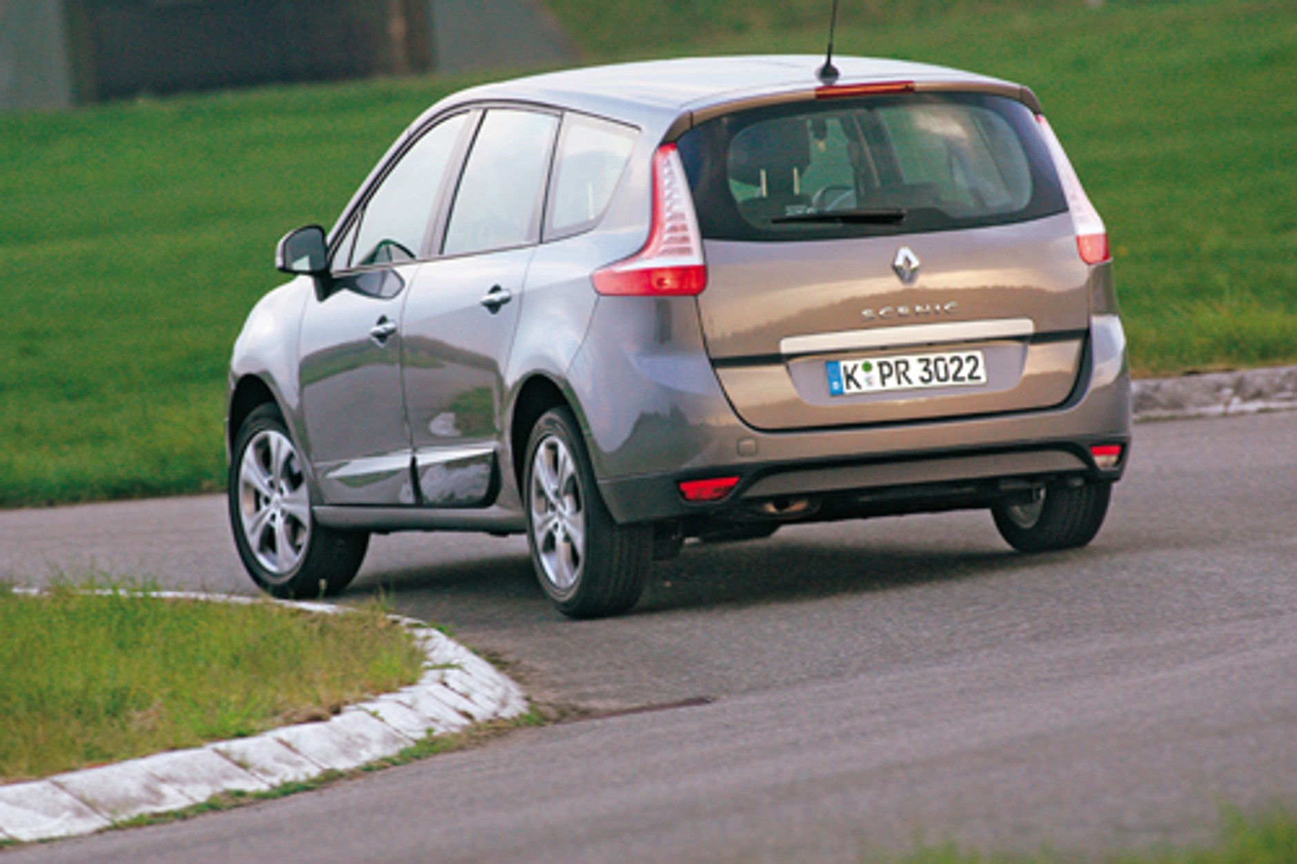 Renault Scenic w Grand formie i z turbo pod maską