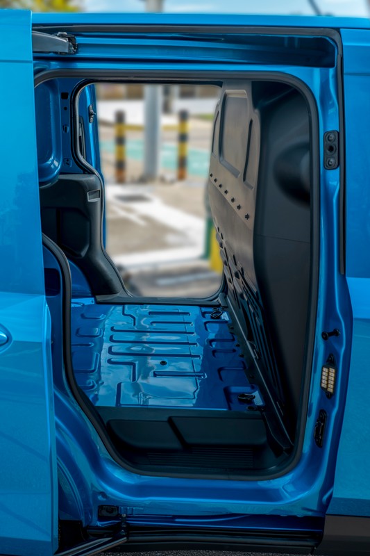 Ford E-Transit Courier 2023