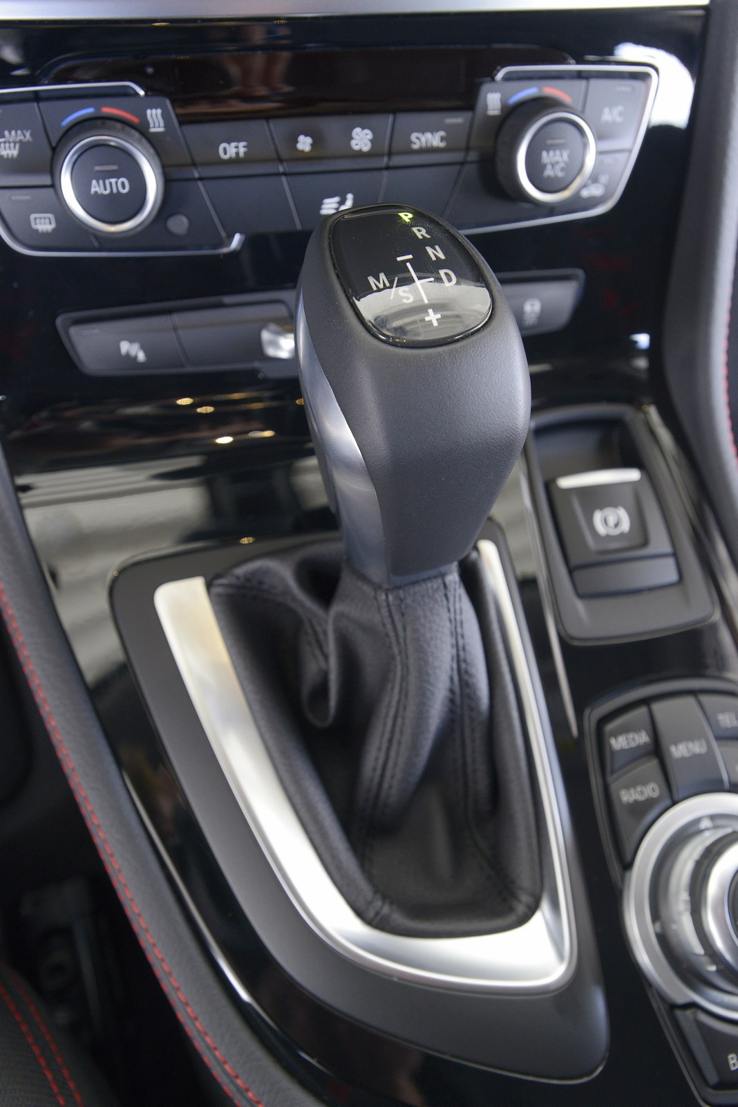 Porównanie: BMW 218d Active Tourer, Ford C-Max 2.0 TDCI, VW Golf Sportsvan 2.0 TDI