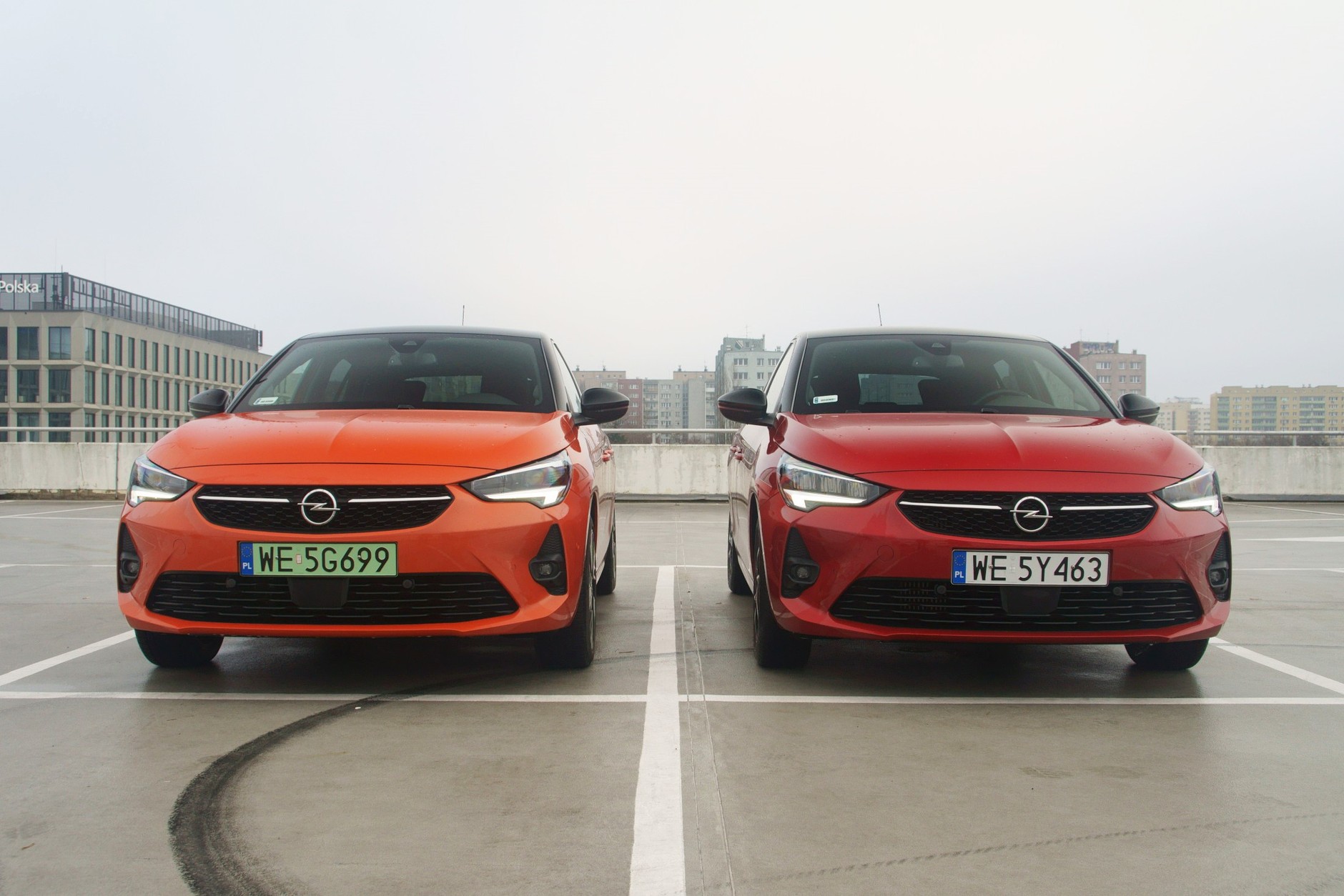 Opel Corsa – elektryk vs. spalinowiec. Który lepszy do miasta?