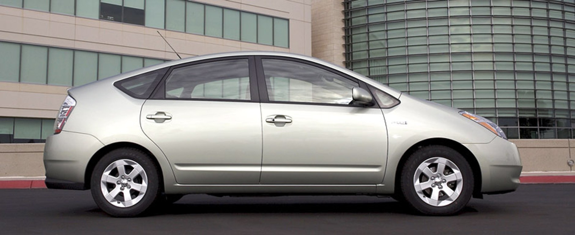 Toyota: ponad milion sprzedanych Priusów