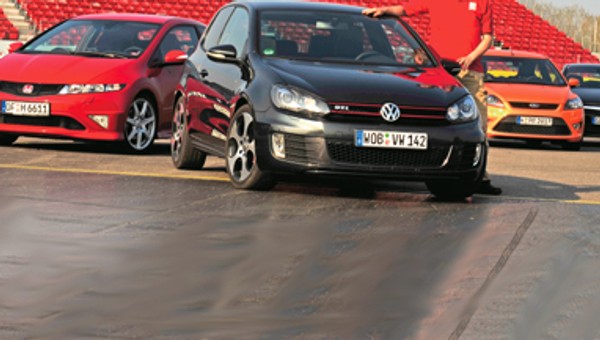 Które GTI jest najlepsze? Ford Focus ST kontra VW Golf GTI, Honda Civic Type R i Volvo C30 T5