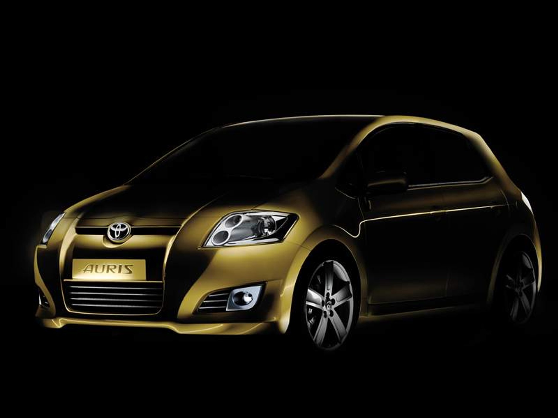 Paryż na żywo: Toyota Auris space