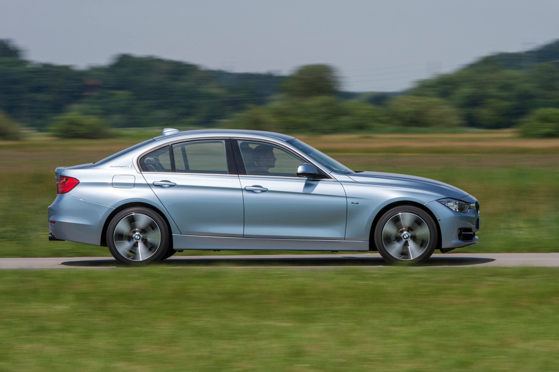 BMW ActiveHybrid3: hybryda na sportowo