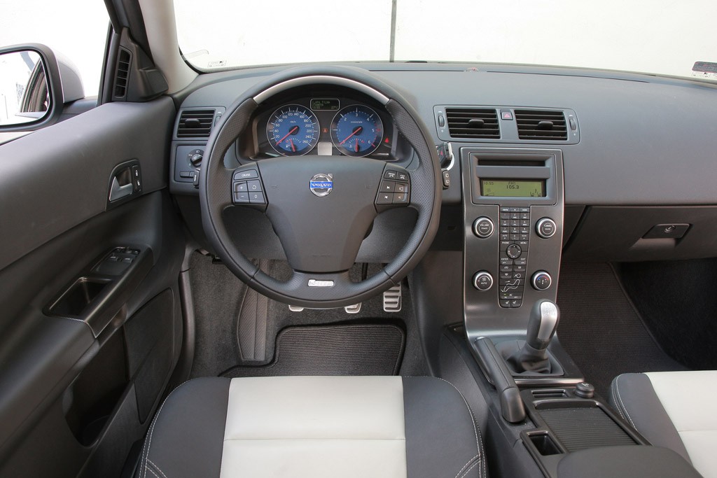 Volvo C30: indywidualista z kilkoma niedociągnięciami