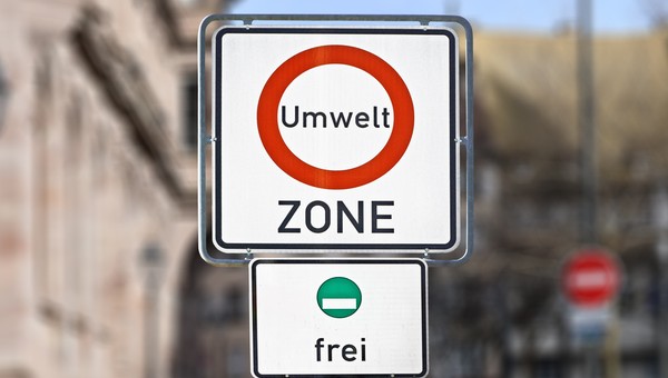 Po co nam strefy czystego transportu? Niemcy i Francuzi właśnie likwidują swoje
