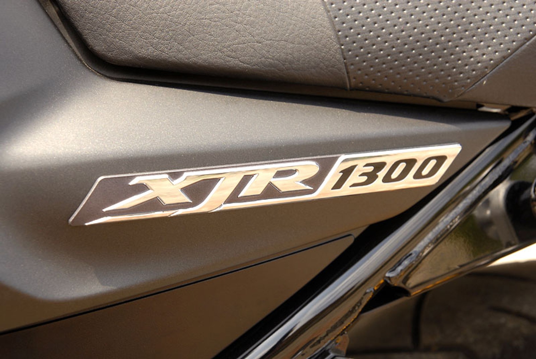 Yamaha XJR 1300: akademicka jazda (test)