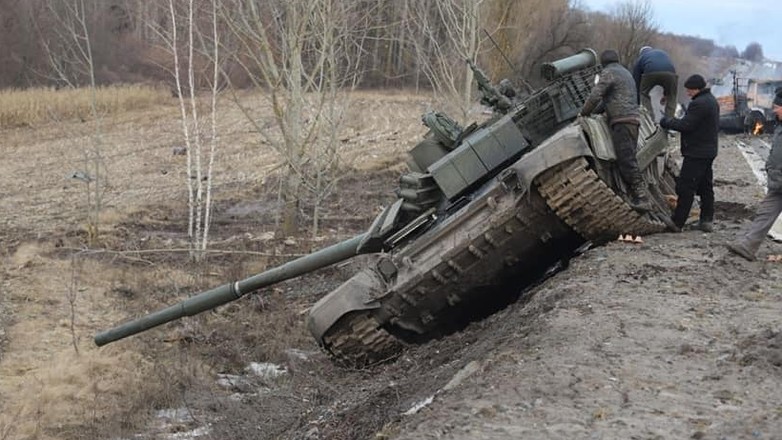 Uszkodzone, rosyjskie czołgi mogą się jeszcze przydać