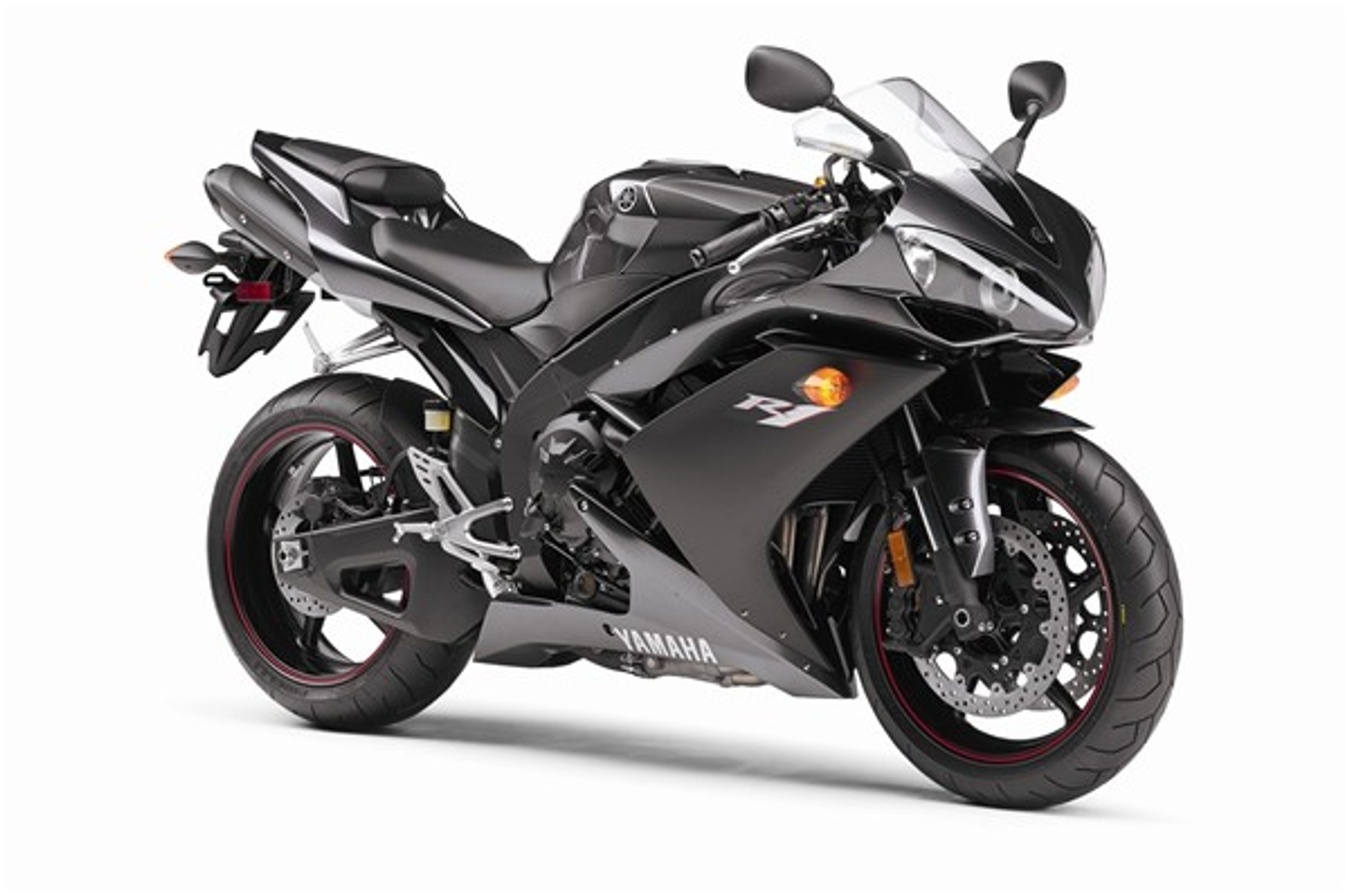 Yamaha YZF-R1 2007: bez kompromisu