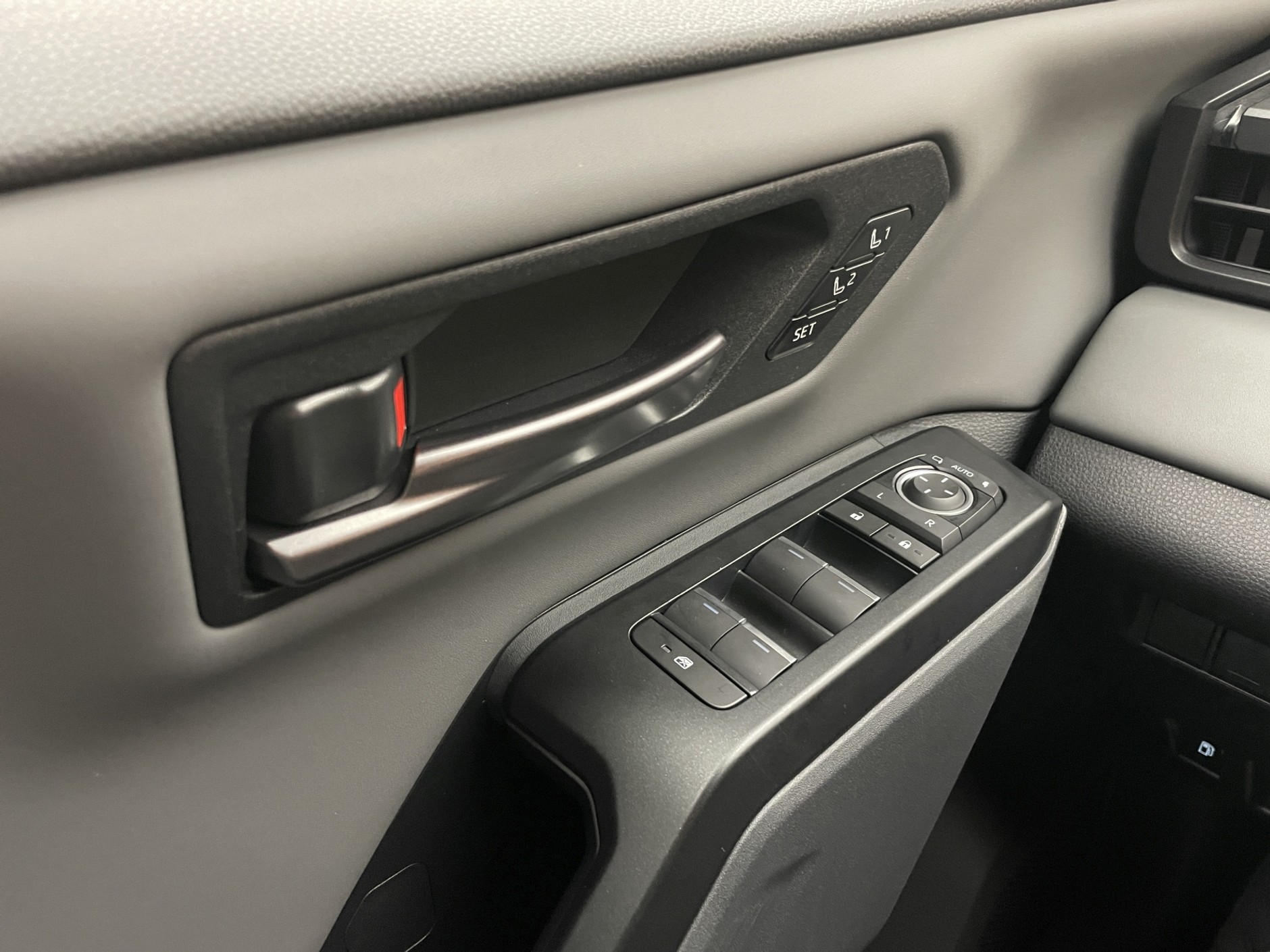 Nowa Toyota RAV4 (2025)