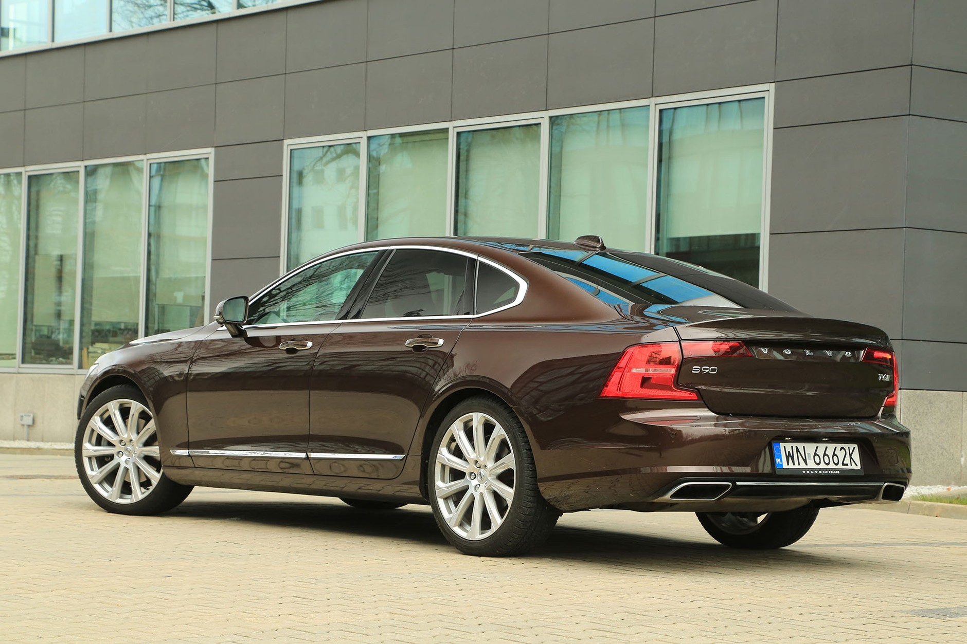 Volvo S90 T6 AWD - stylowo, szybko i wygodnie