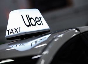 Zmiany w Uberze w Polsce. W aplikacji pojawiły się dwie nowe funkcje