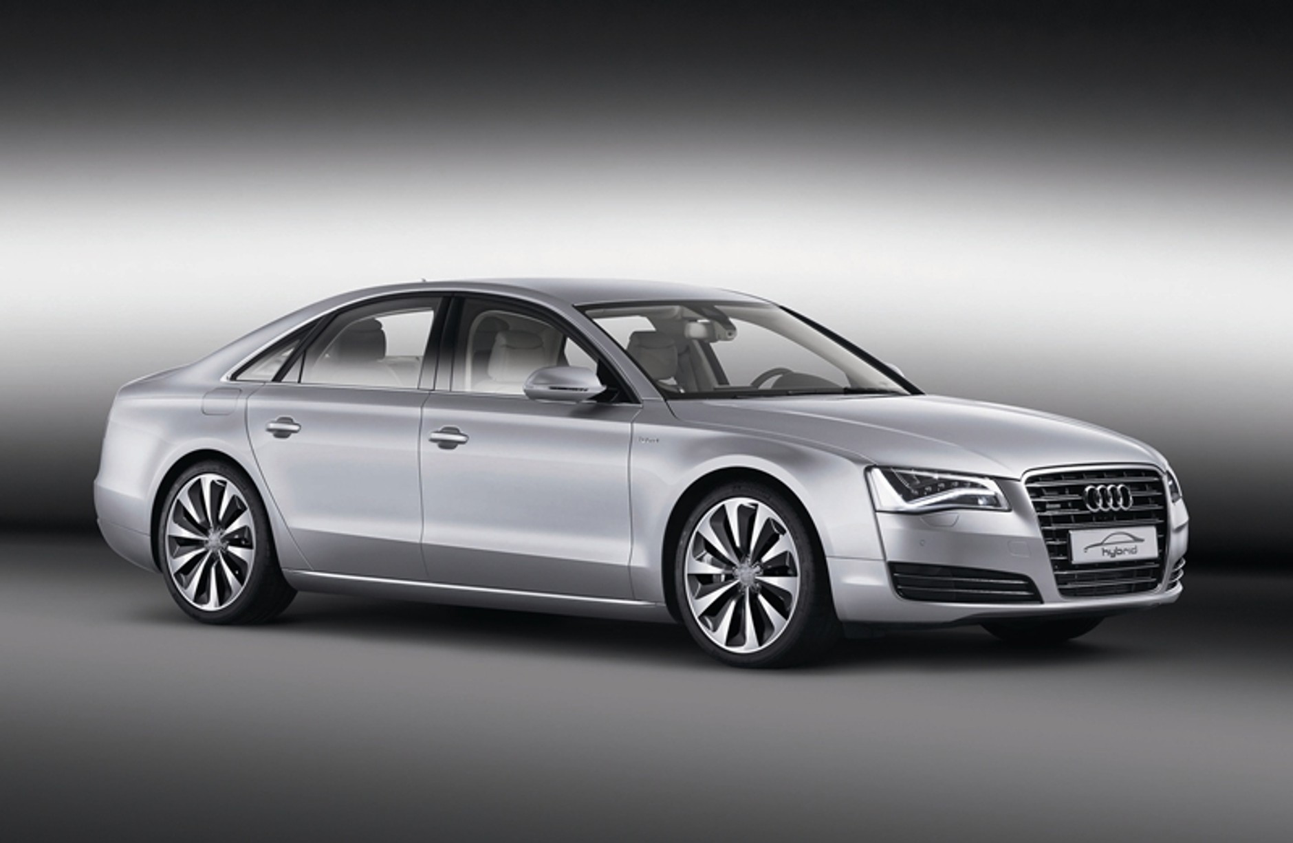 Audi A8 poddane hybrydyzacji