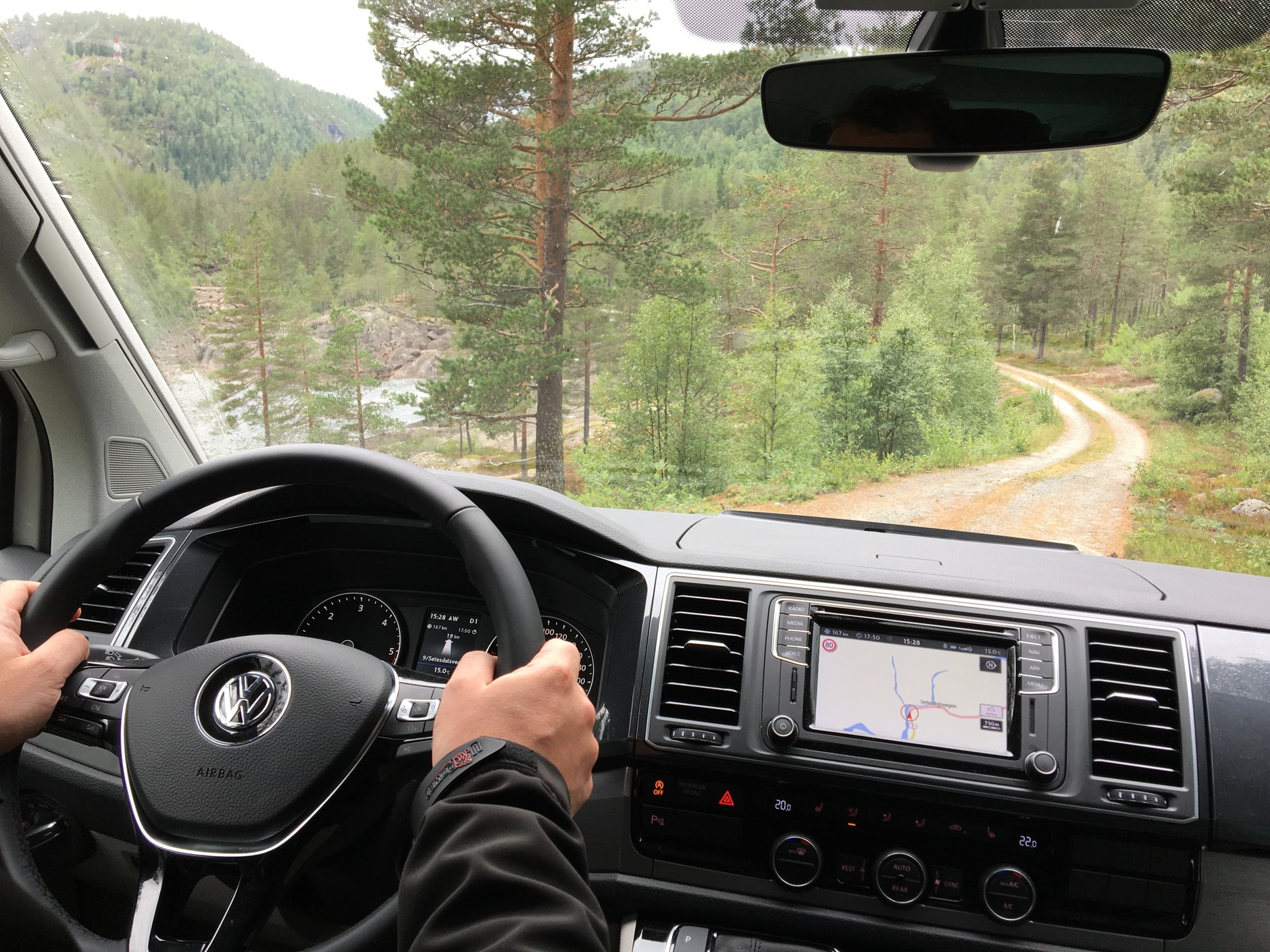 Volkswagen Califroania Ocena w krainie fiordów i trolli