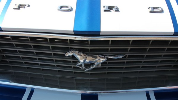 10. Zlot Fordów Mustangów w Warszawie