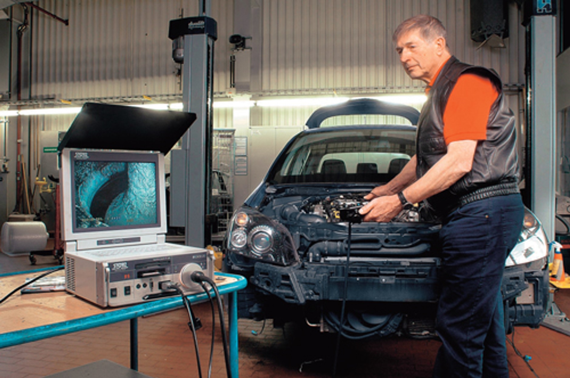 VW Golf &amp; Opel Astra - 400 tys. km wokół kuli ziemskiej