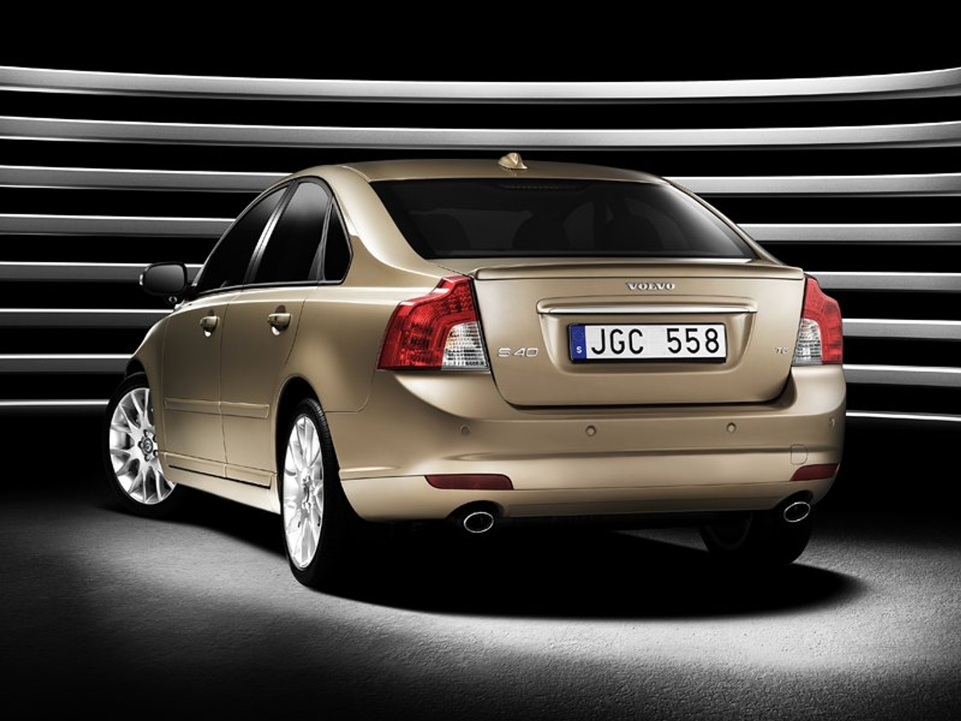 Odmłodzone Volvo S40 i V50 na starcie (WIDEO)