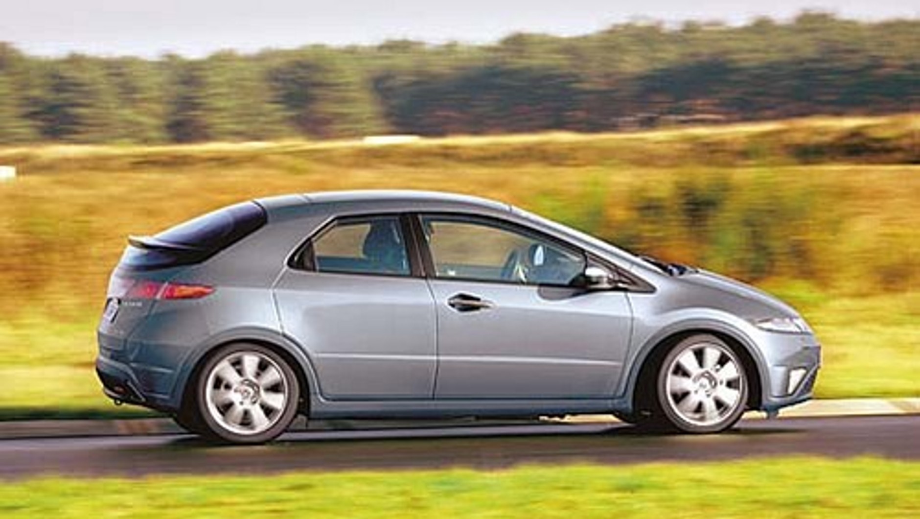 Honda Civic 2.2 I-CTDI: "UFO" z dieslem pod maską i dużym przebiegiem da się  kupić za grosze. Jest szansa, że to auto jeszcze trochę pojeździ. 