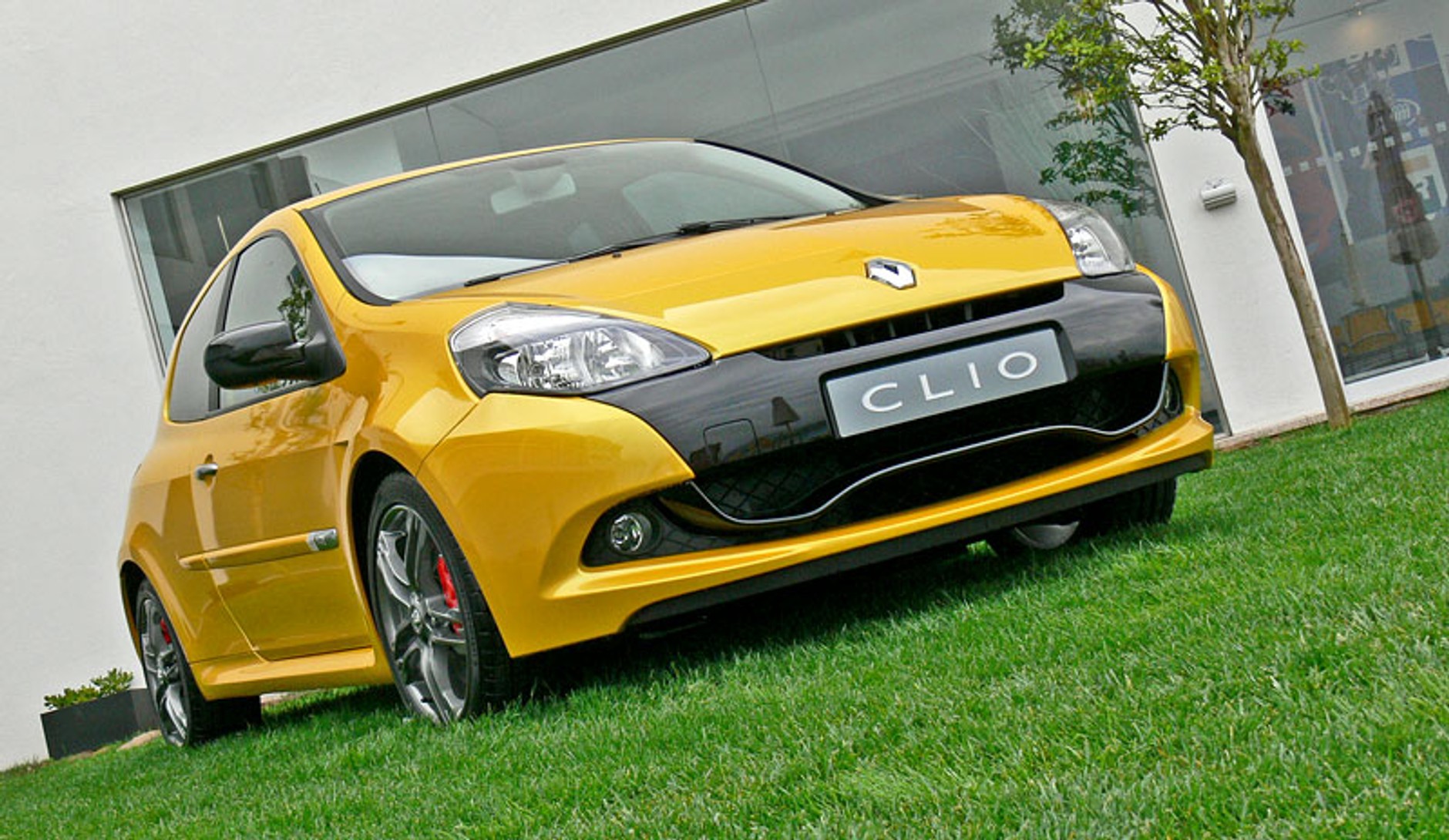 Clio Renault Sport – pierwsze wrażenia z toru