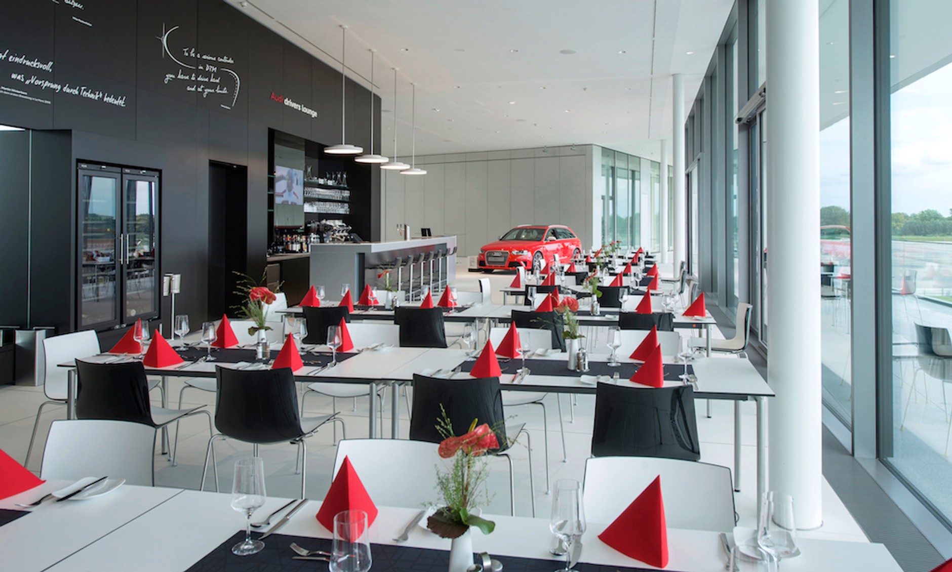 Centrum Nowoczesnych Technologii Audi