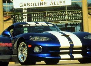 Chrysler Viper GTS - 450-konna żmija na kołach