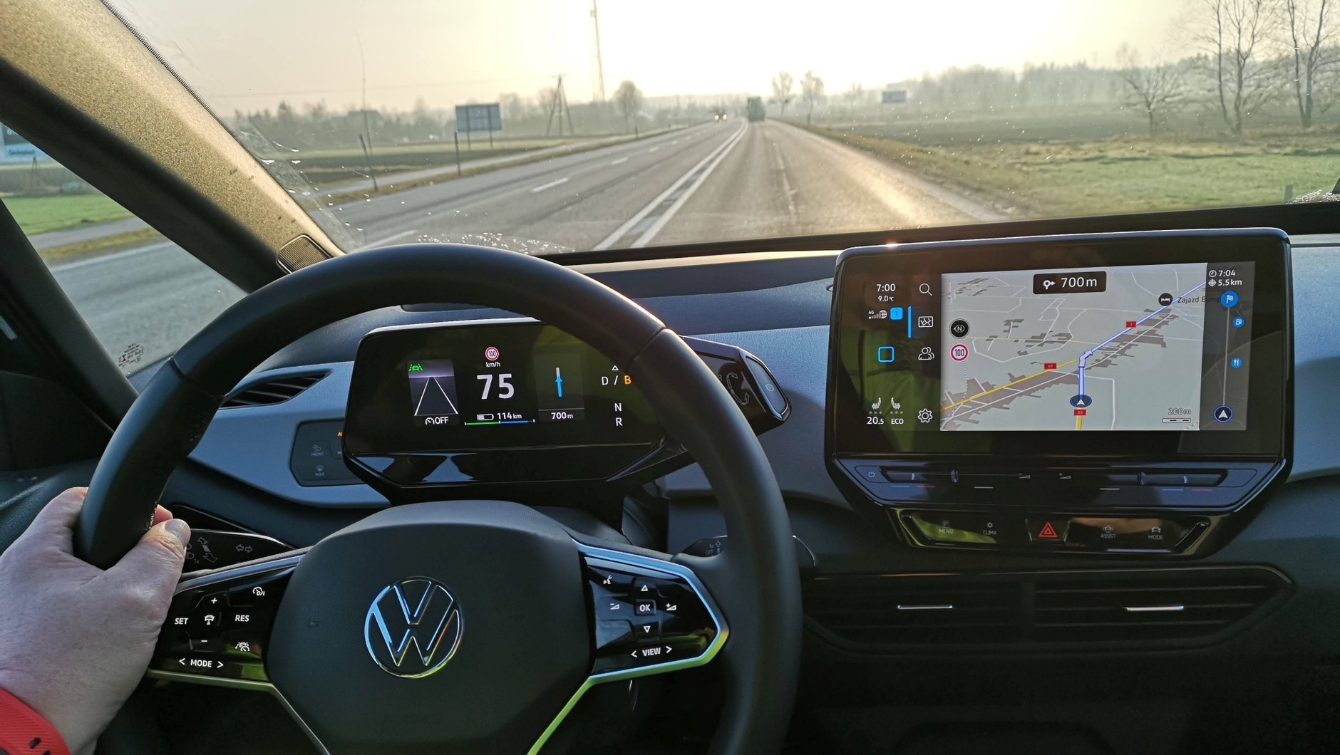 Volskwagen ID3 fabryczna nawigacja