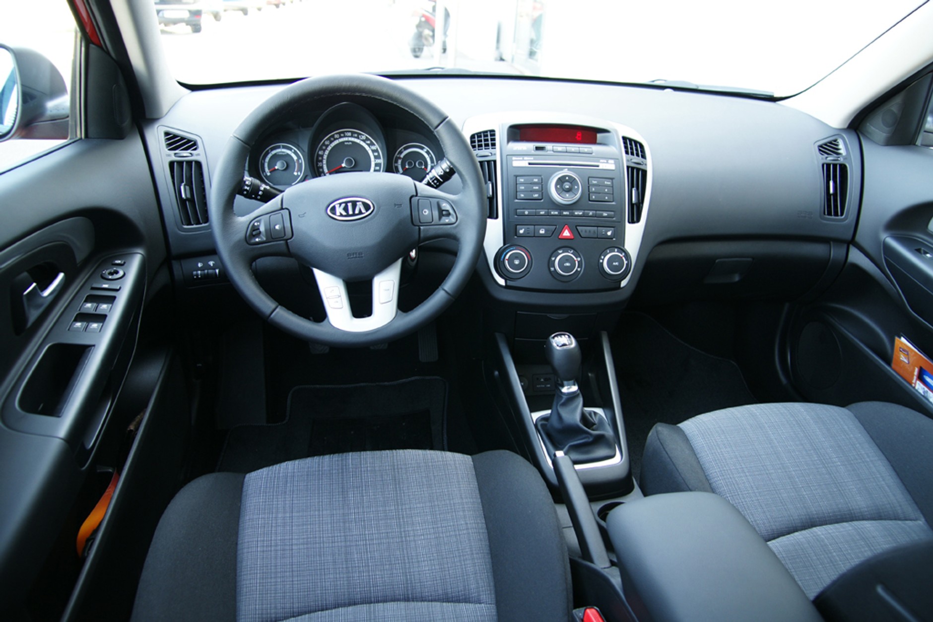 Kia Ceed teraz z tygrysim nosem