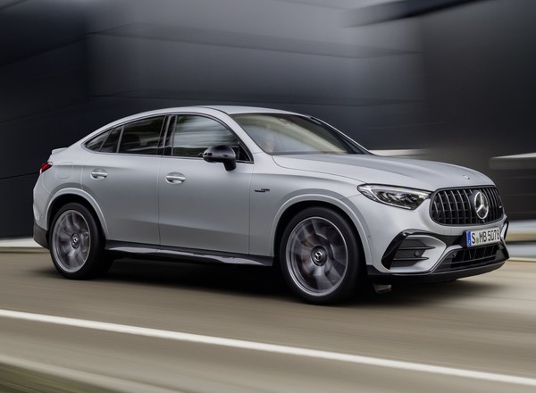 Mercedes-AMG GLC 63 porzucił osiem cylindrów dla czterech i to był błąd. Wkrótce może wrócić do V8