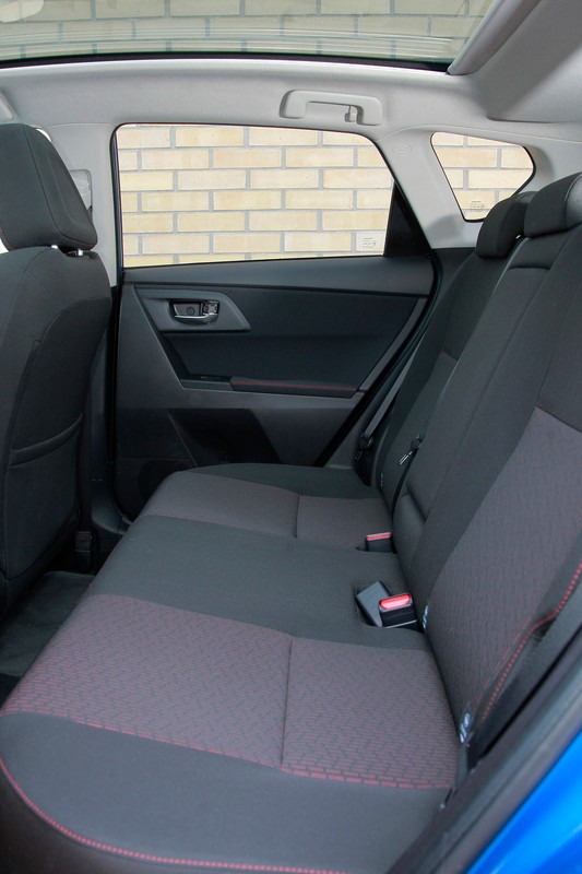 Auto Świat Test Team sprawdza nową Toyotę Auris - zdjęcia