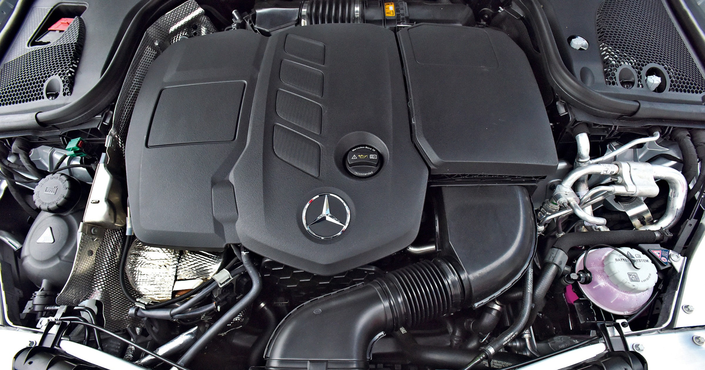 Porównanie: benzynowa hybryda, dieslowska hybryda kontra diesel i benzyna