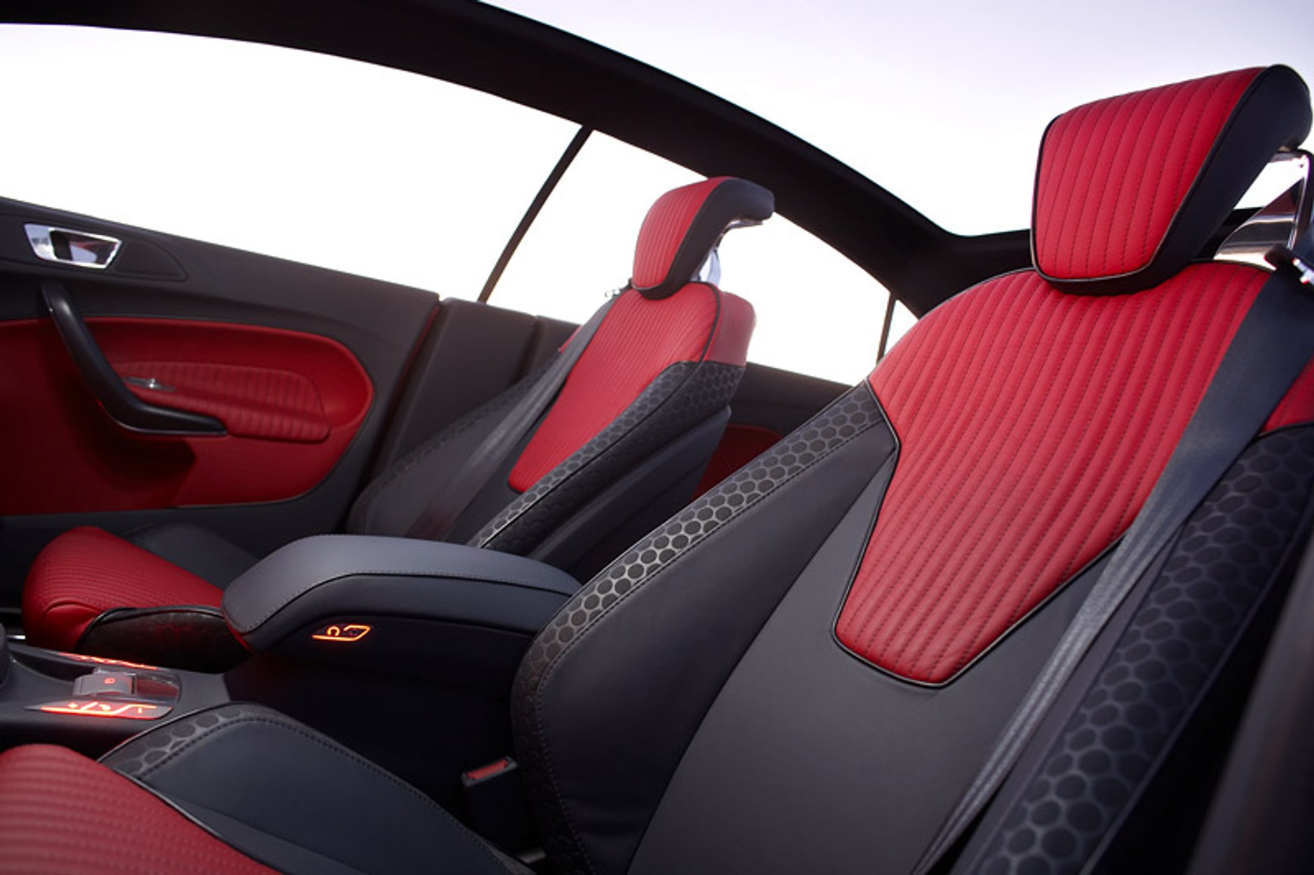 Detroit 2008: Ford Verve Sedan – Mondeo junior