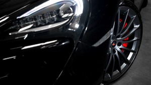 Ta gmina miała pecha, bo przejeżdżał przez nią McLaren. Koszty szkody zaskoczyły
