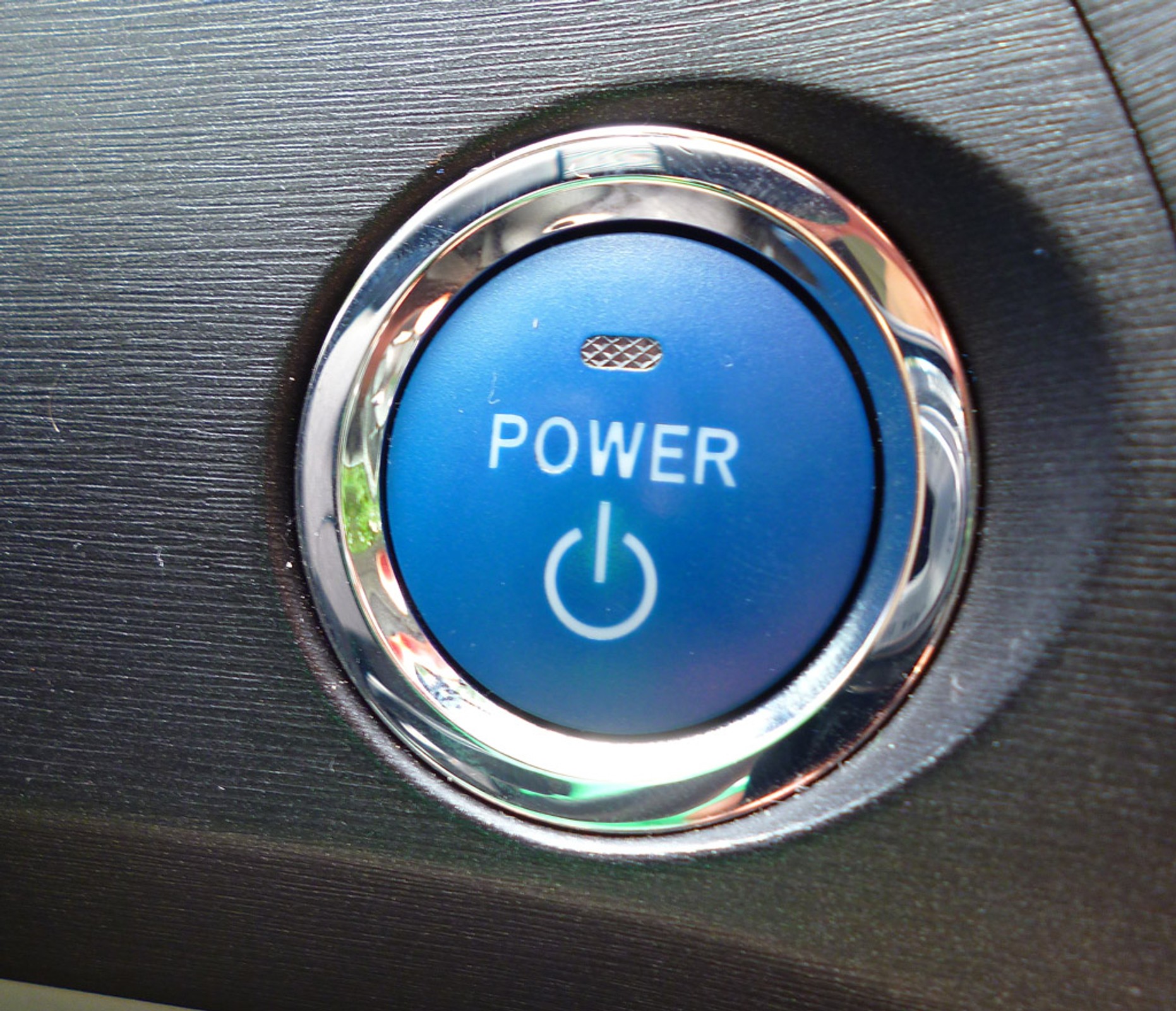 Mówisz hybryda, myślisz Prius