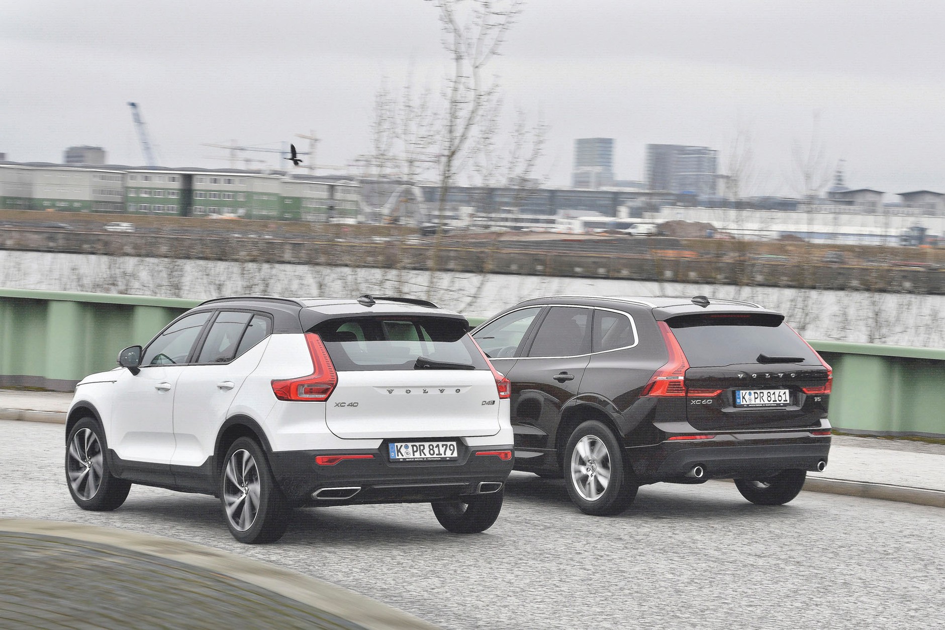 Volvo XC40 kontra XC60 - które okaże się lepsze